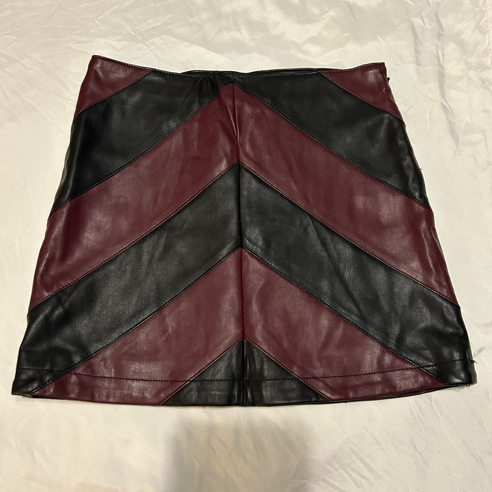 Forever 21 Black and Burgundy Chevron Faux Leather Mini Skirt